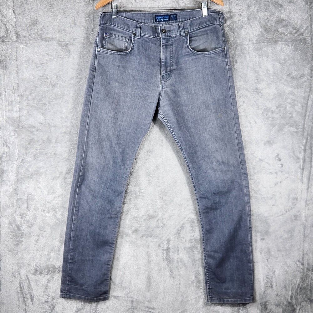 Patagonia Men’s Straight Jeans in Faded Blue